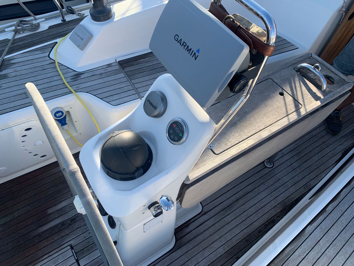 Segelyacht Bavaria Cruiser 33 Sailing World Yachtbrokers Heiligenhafen 5