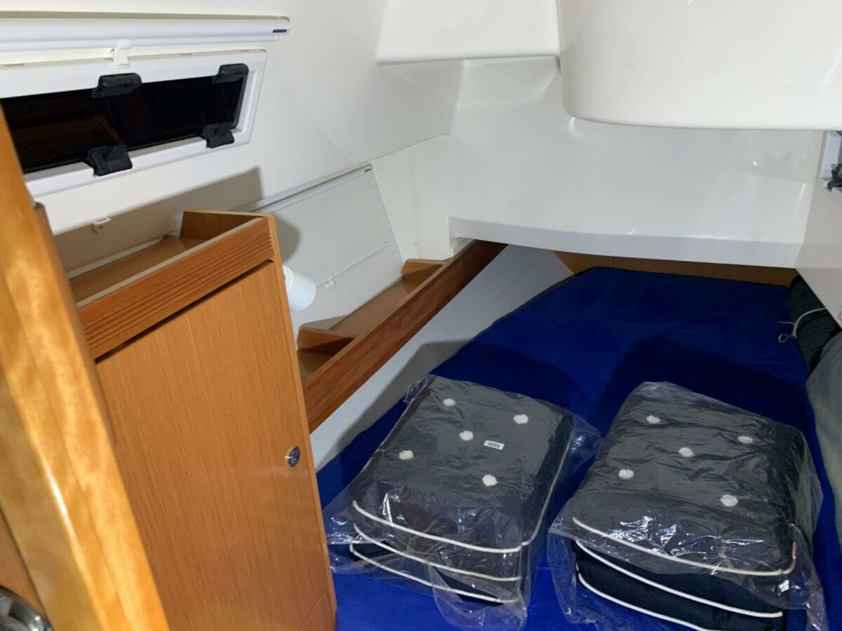 Segelyacht Bavaria Cruiser 36 Sailing World Yacht Brokers Heiligenhafen 42