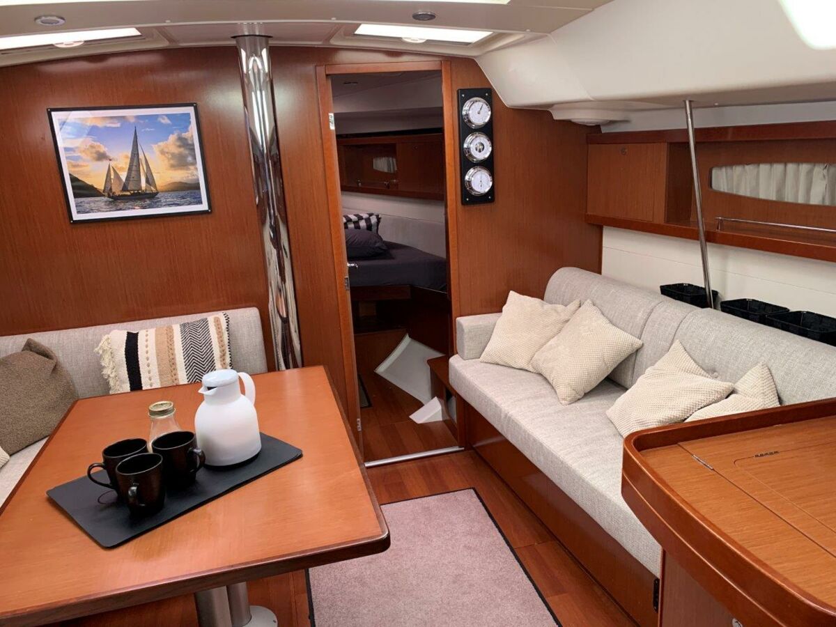 Segelyacht Beneteau Oceanis 46 Sailing World Yachtmakler 45