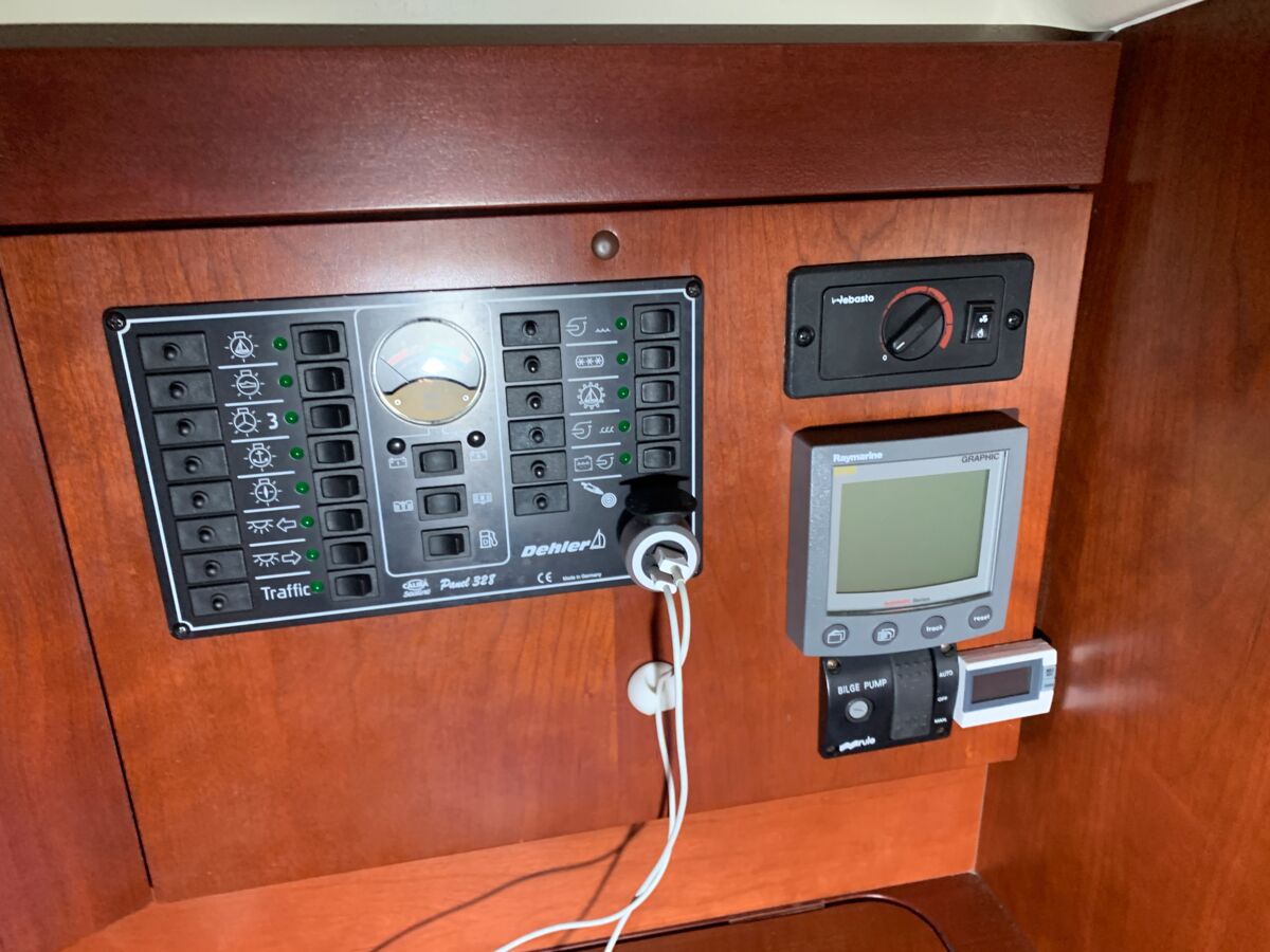 Segelyacht Dehler 36 JV Sailing World Yachtmakler Heiligenhafen 38