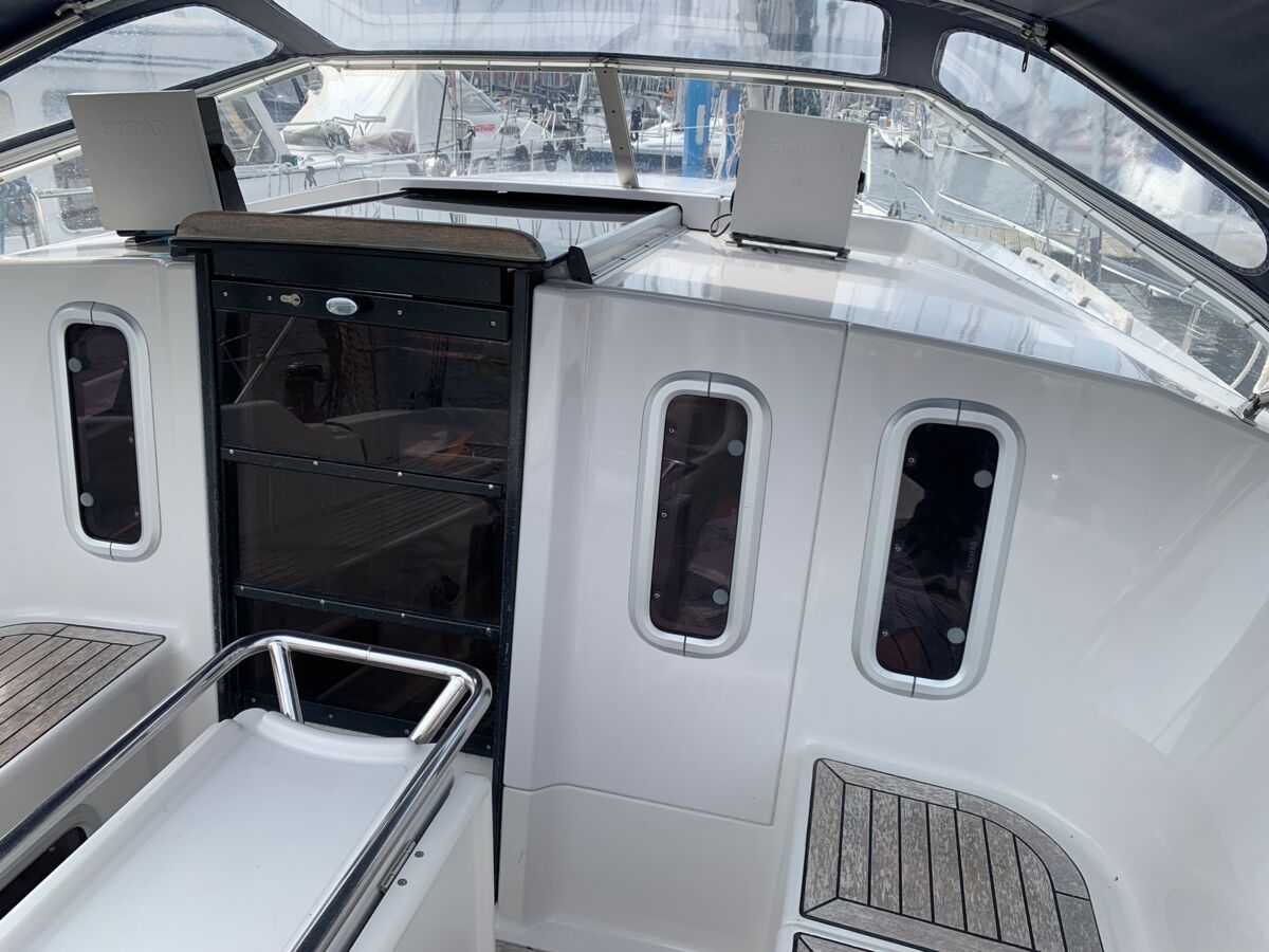 Segelyacht Dehler 41 Decksalon Sailing World Yachtmakler 12