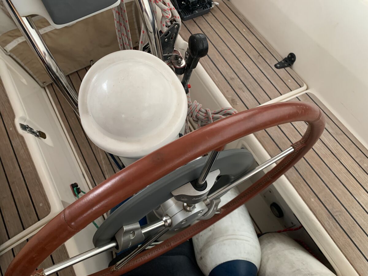 Segelyacht Hai 760 Decksalon Sailing World Yachtmakler 30