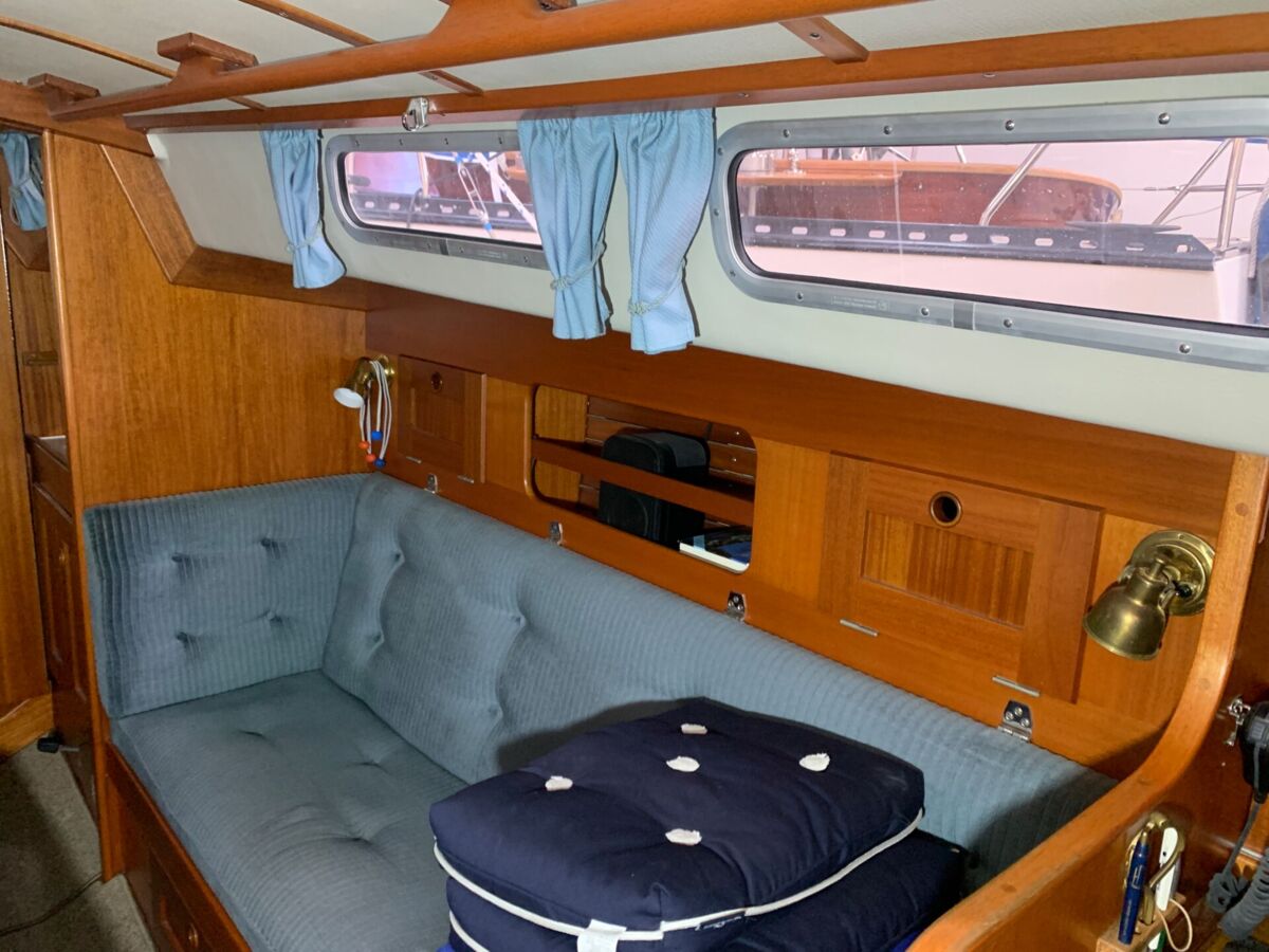 Segelyacht Hallberg-Rassy 29 Sailing World Yachtbrokers 29