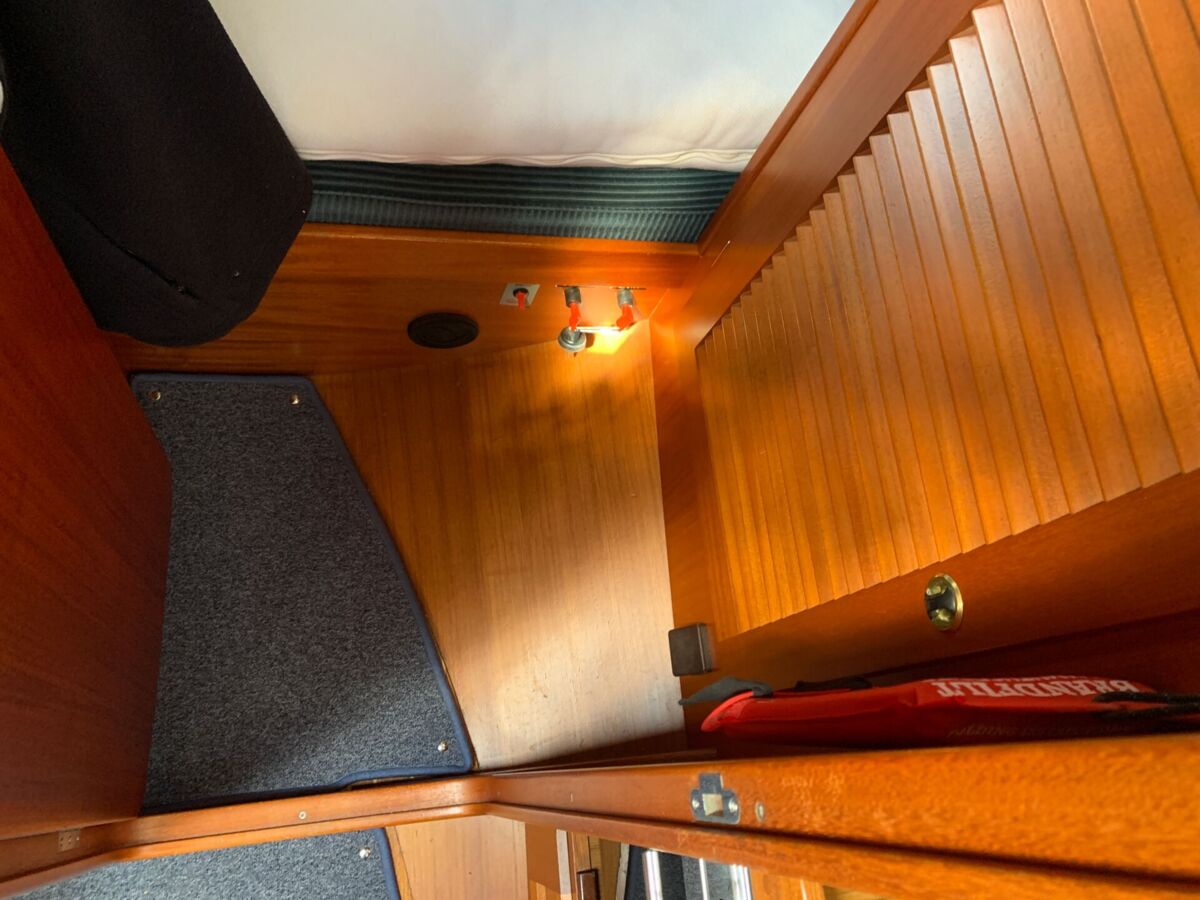 Segelyacht Hallberg-Rassy 34 Sailing World Yachtbrokers 19