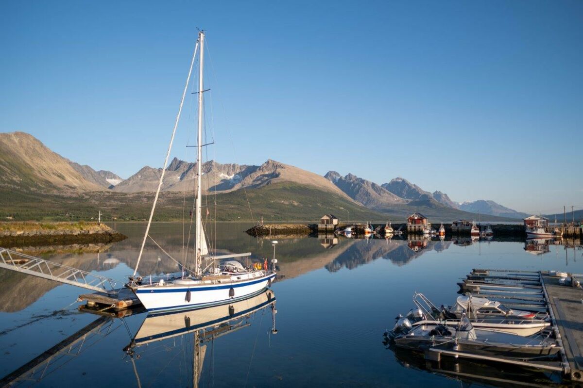 Segelyacht Hallberg-Rassy 45 Sailing World Yachtmakler   (105)