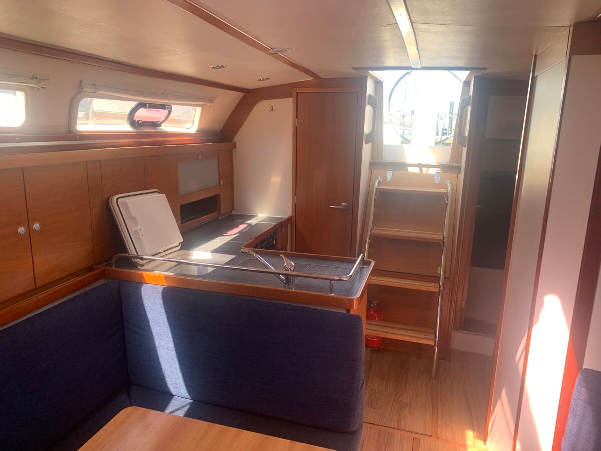 Segelyacht Hanse 370 Sailing World Yachtbrokers Heiligenhafen 10