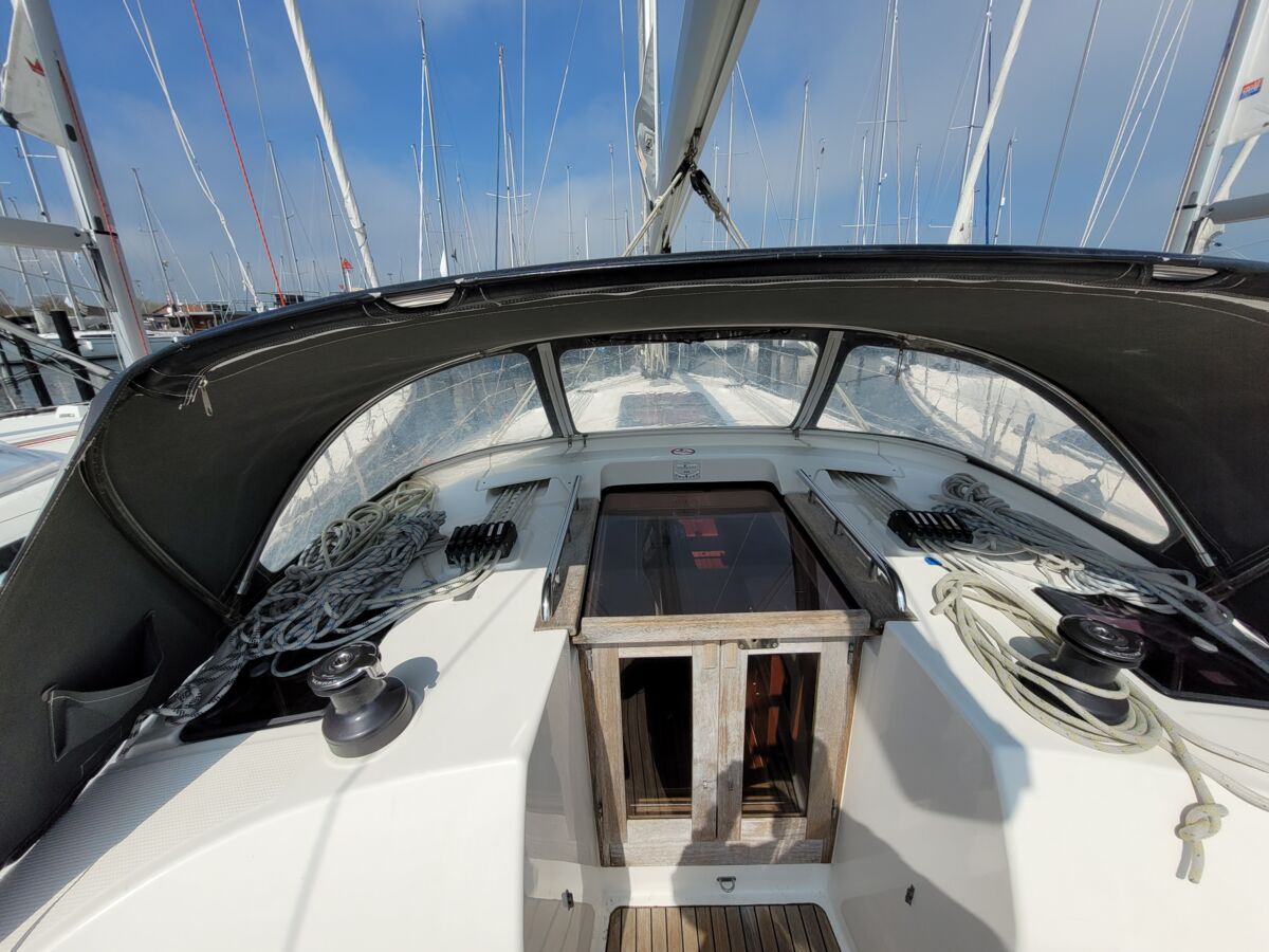 Bavaria Cruiser 36-3 Sailing World Yachtmakler 53