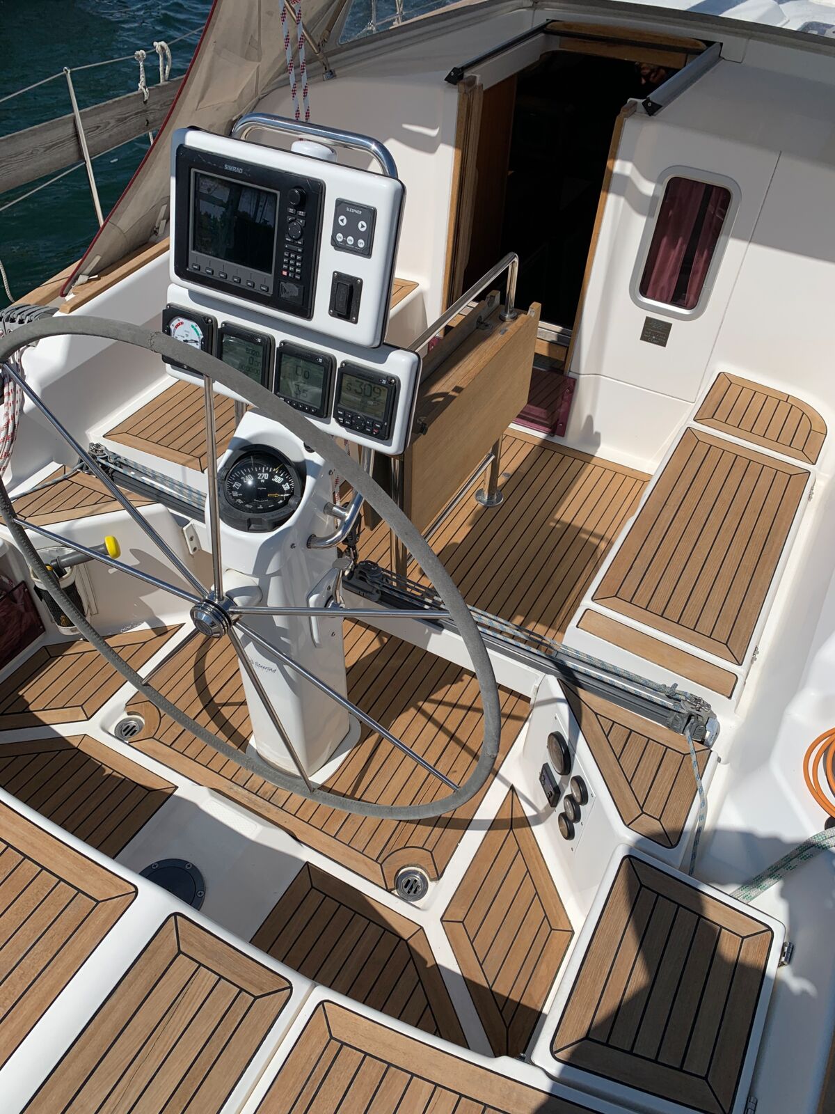 Decksalon Segelyacht Vilm 41 DS Sailing World Yachtmakler Heiligenhafen 11
