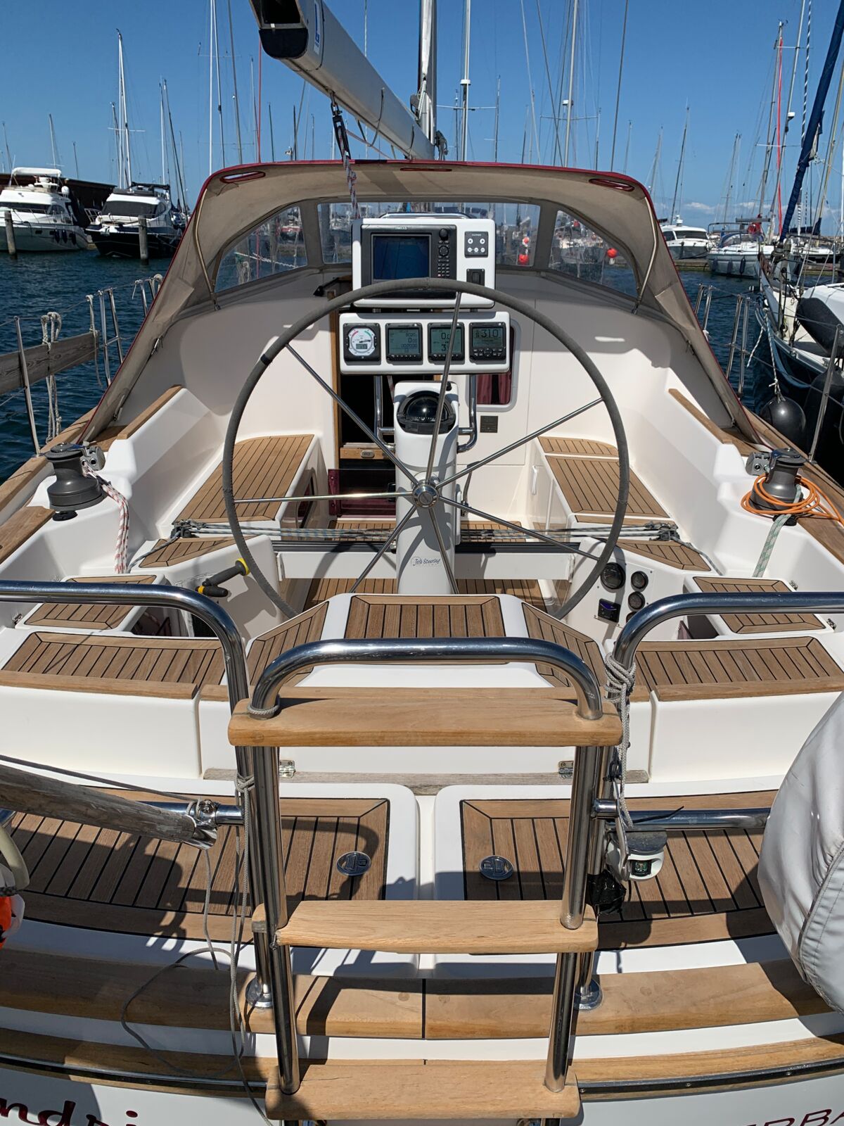 Decksalon Segelyacht Vilm 41 DS Sailing World Yachtmakler Heiligenhafen 7