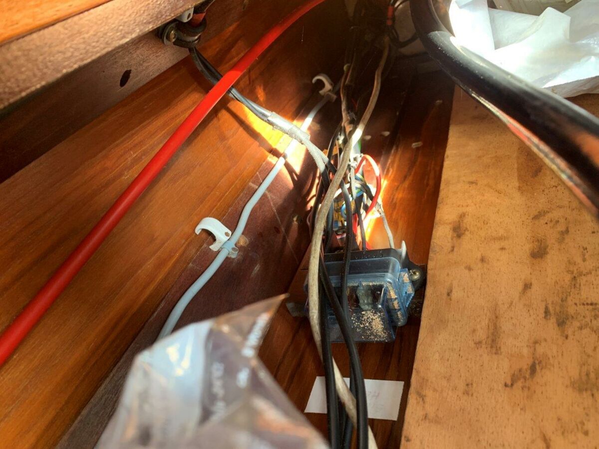 Sailing Yacht Beneteau Evasion 37 Ketch Sailing World Yachtbrokers Heiligenhafen 121