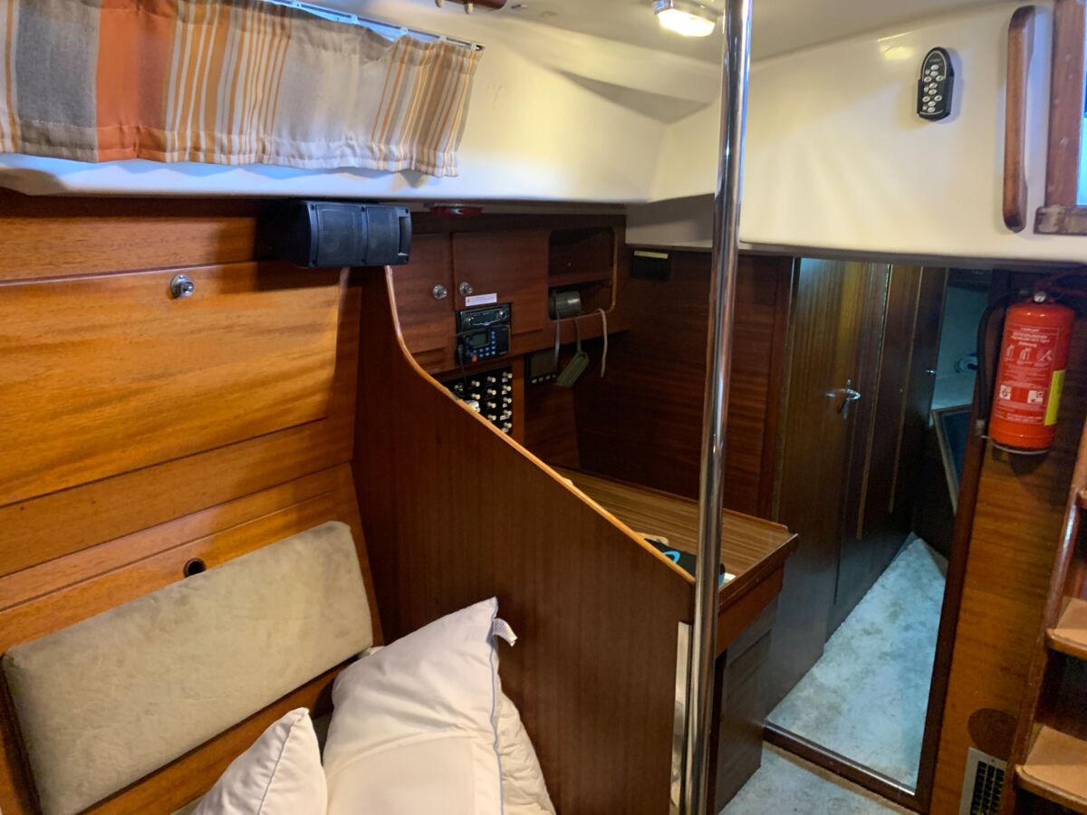 Sailing Yacht Contest 36 Sailing World Yachtbrokers 25