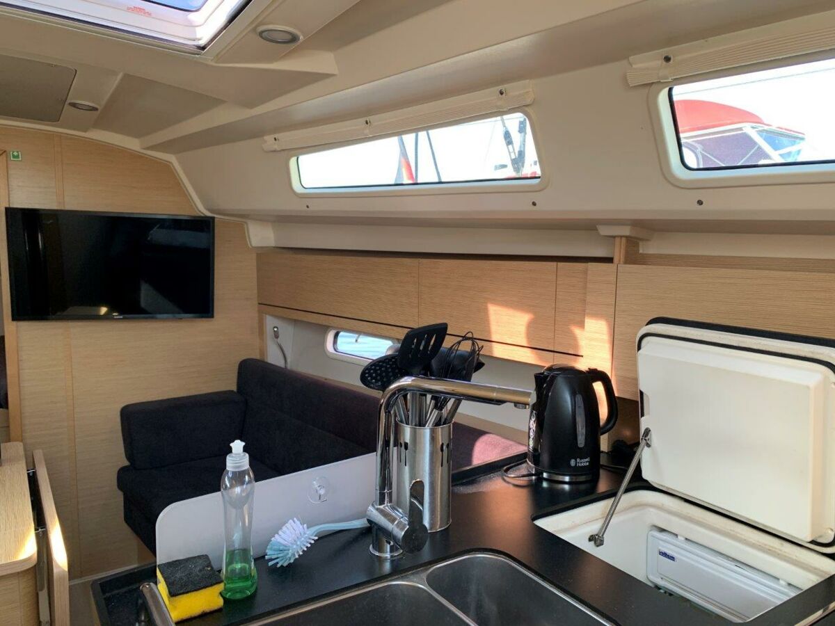 Sailing Yacht Hanse 348 Sailing World Yachtbrokers Heiligenhafen 27