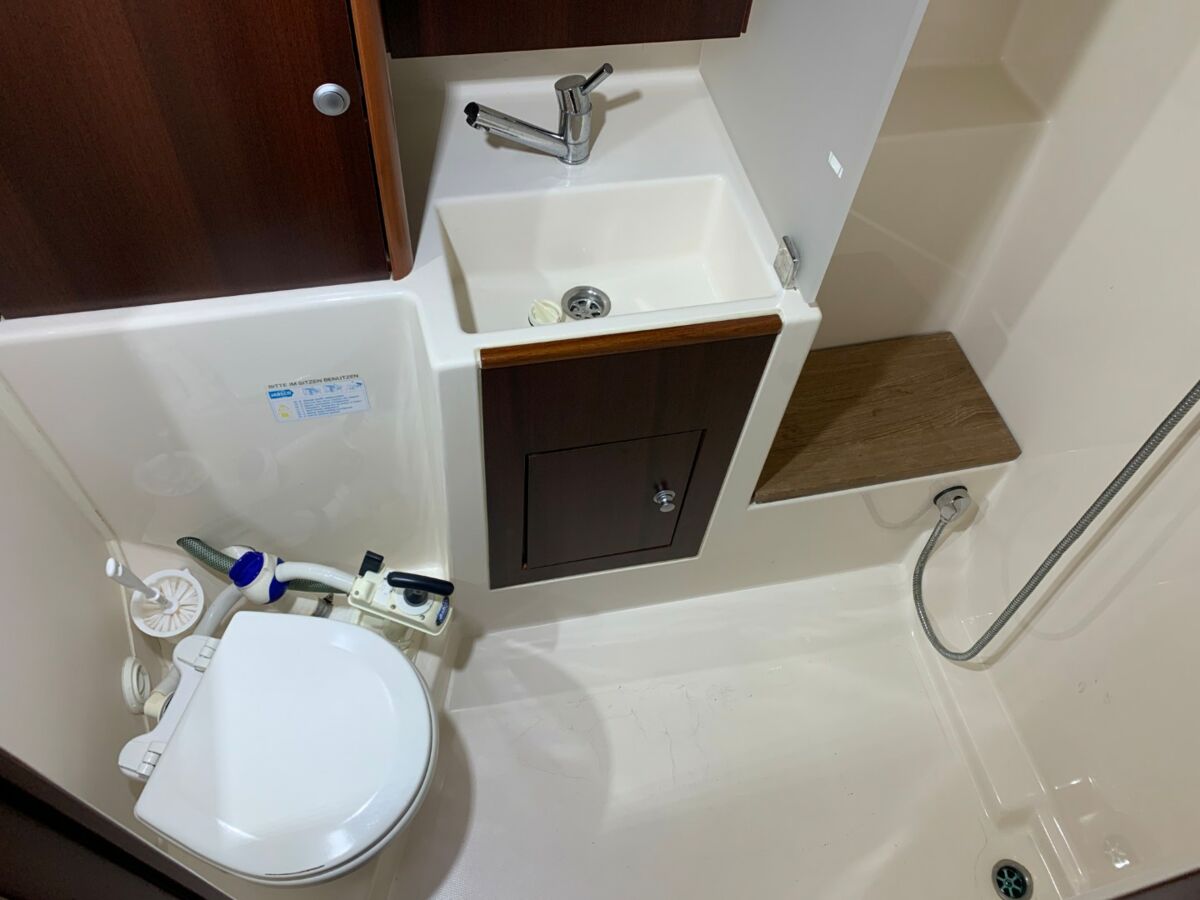 Sailing Yacht Hanse 375 Sailing World Yachtbrokes Heiligenhafen (22)