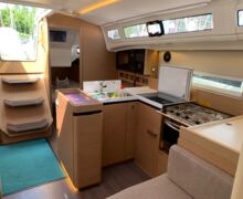 Sailing Yacht Jeanneau Sun Odyssey 410 Sailing World Yachtbrokers 32