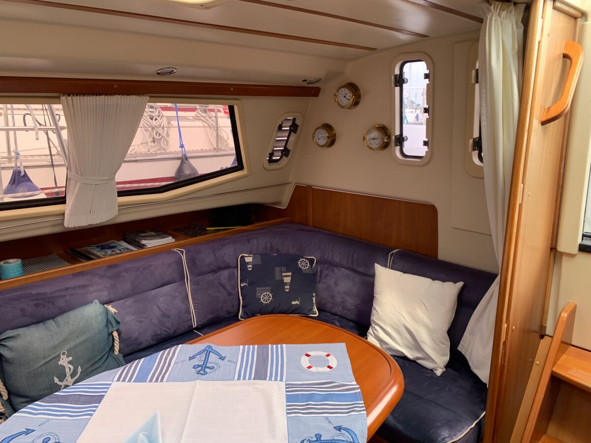 Segelyacht Dehler 41 Decksalon Sailing World Yachtmakler 38