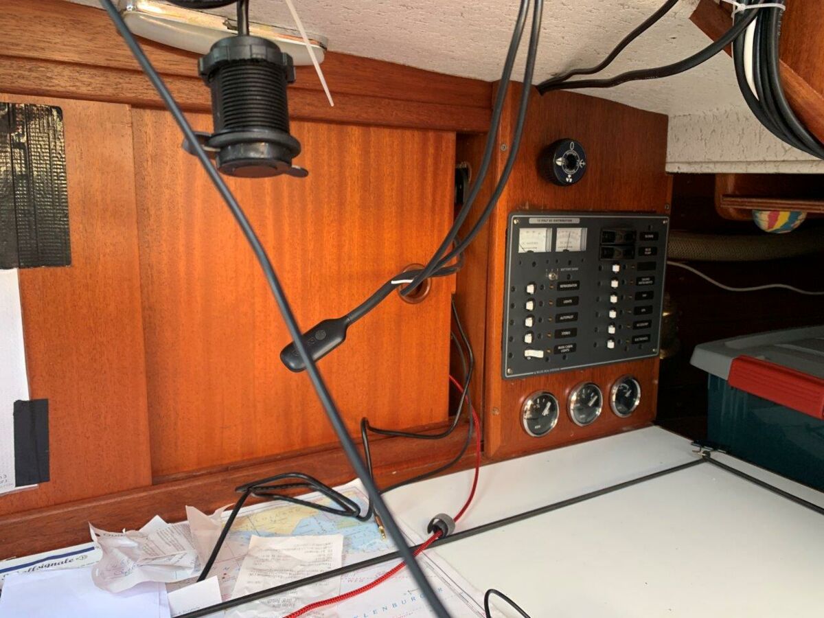 Segelyacht Hallberg-Rassy 29 Fehmarn Sailing World Yachtmakler 42