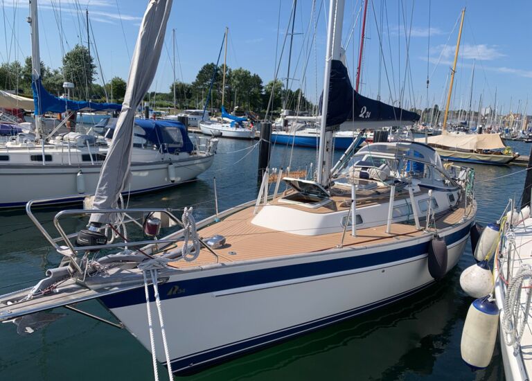 Segelyacht Hallberg-Rassy 34 Sailing World Yachtbrokers 1