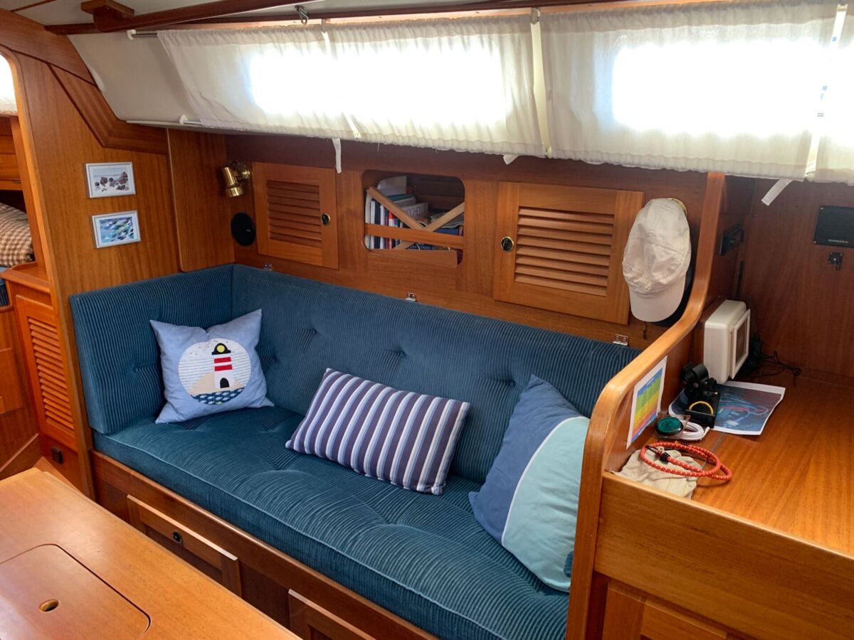 Segelyacht Hallberg-Rassy 34 Sailing World Yachtbrokers 18