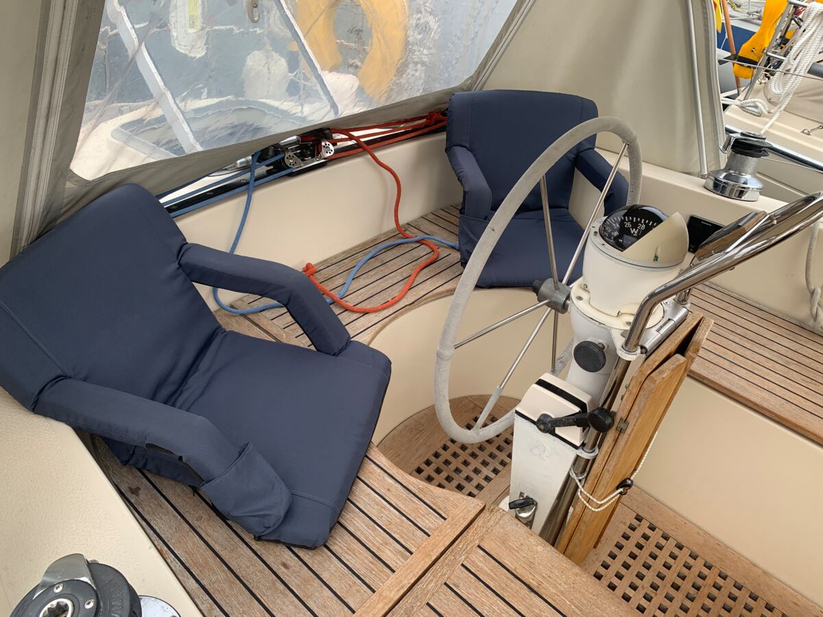 Segelyacht Hallberg-Rassy 352 Scandinavia by Sailing World Yachtbrokers Heiligenahafen 35