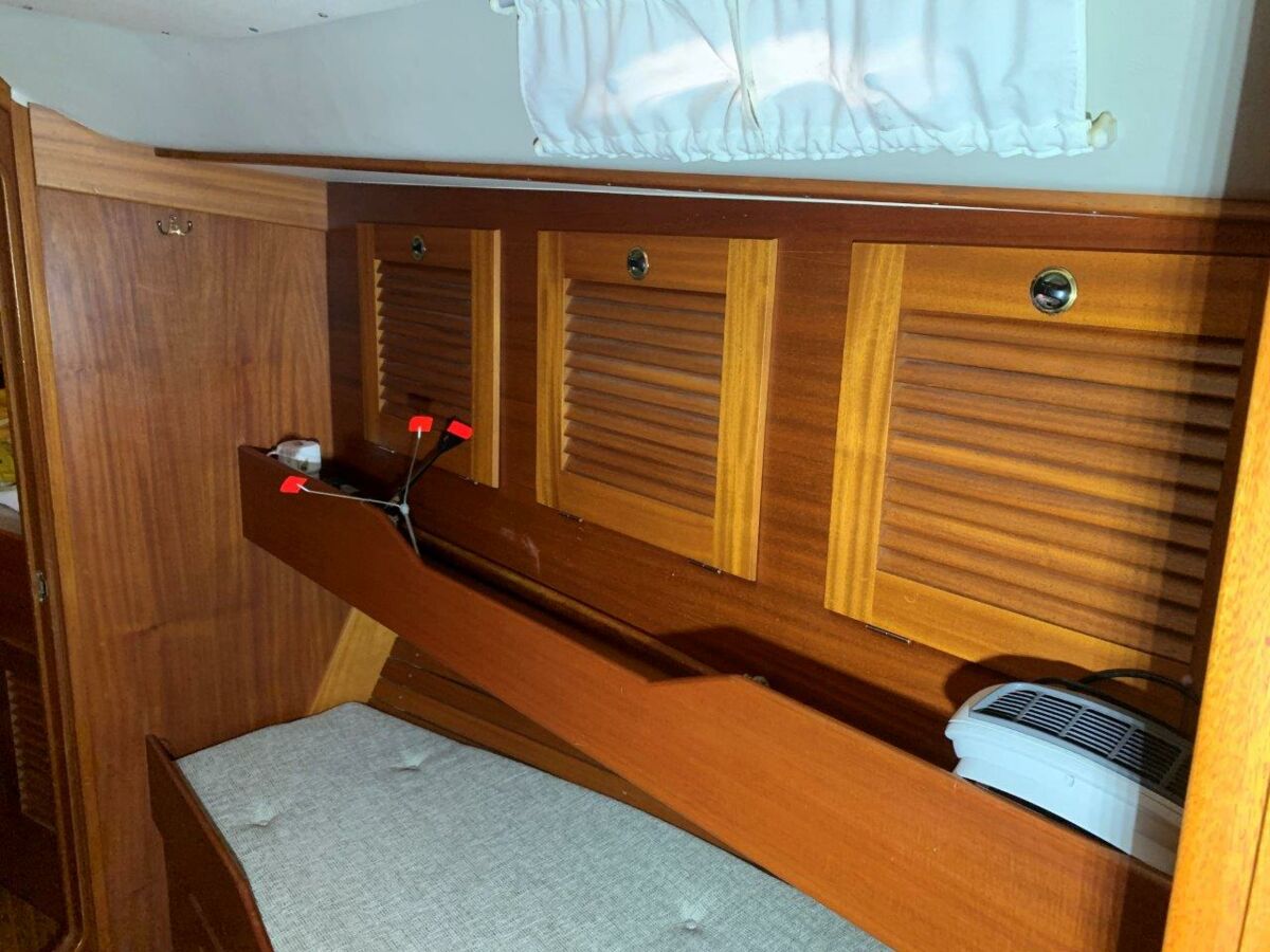 Segelyacht Hallberg-Rassy 45 Sailing World Yachtmakler   (20)