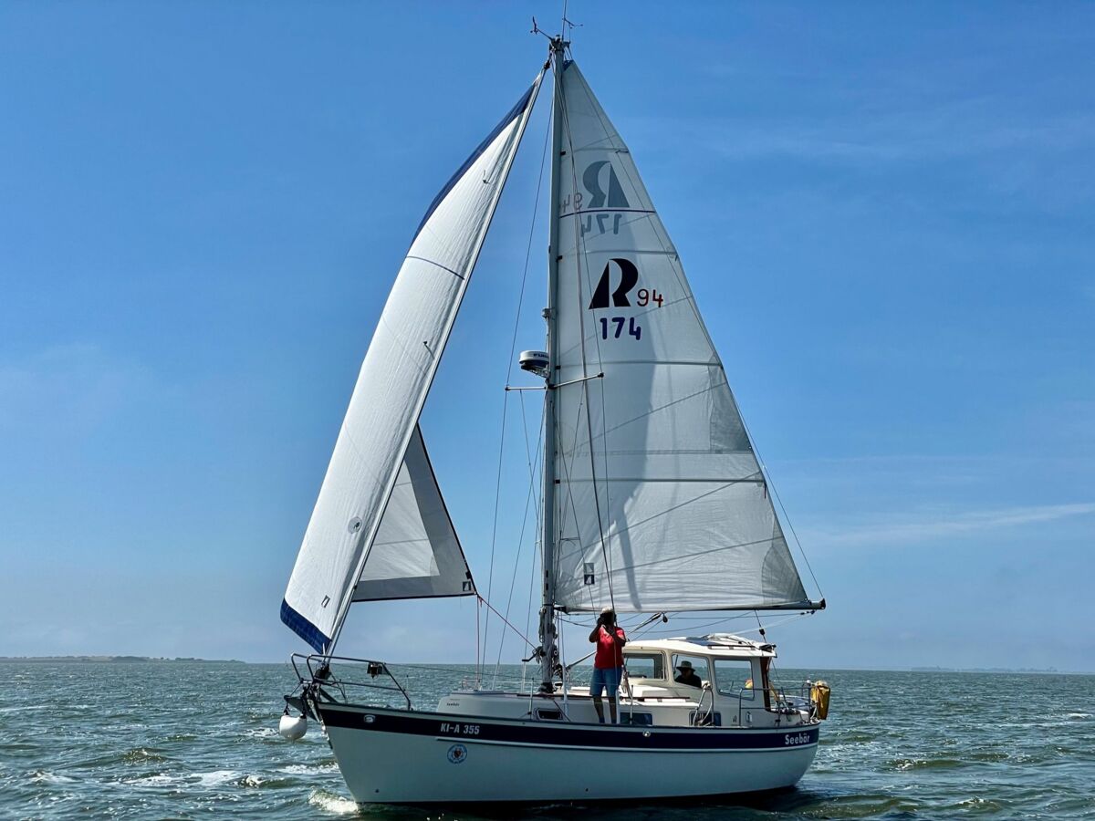 Hallberg-rassy-94-gebrauchte-yacht-sailing-world-yachtmakler-heiligenhafen-2