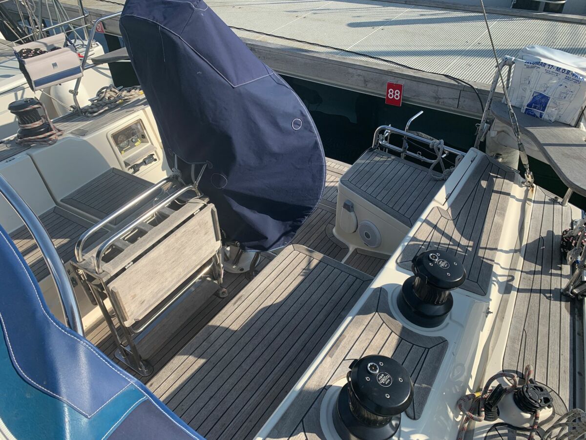 Hanse 411