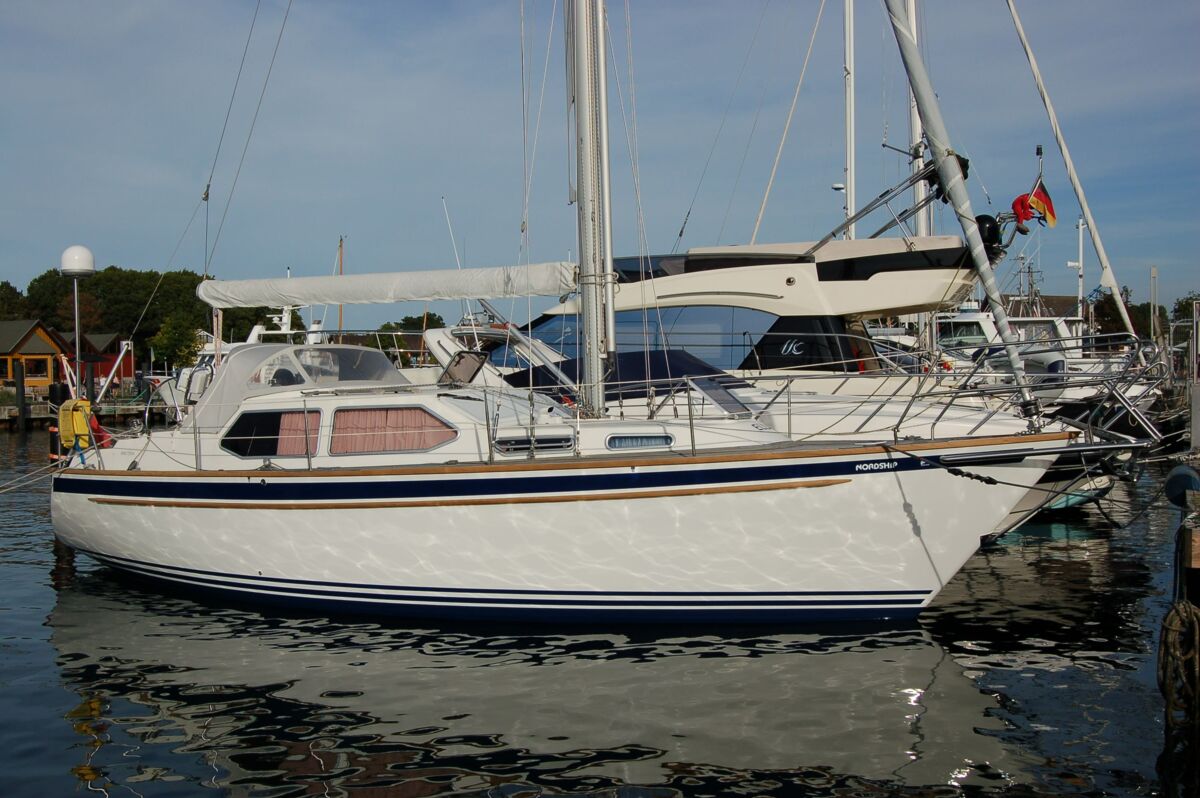 Deck Salon Segelyacht Nordship 35 DS Sailing World Yachtbrokers Heiligenhafen30