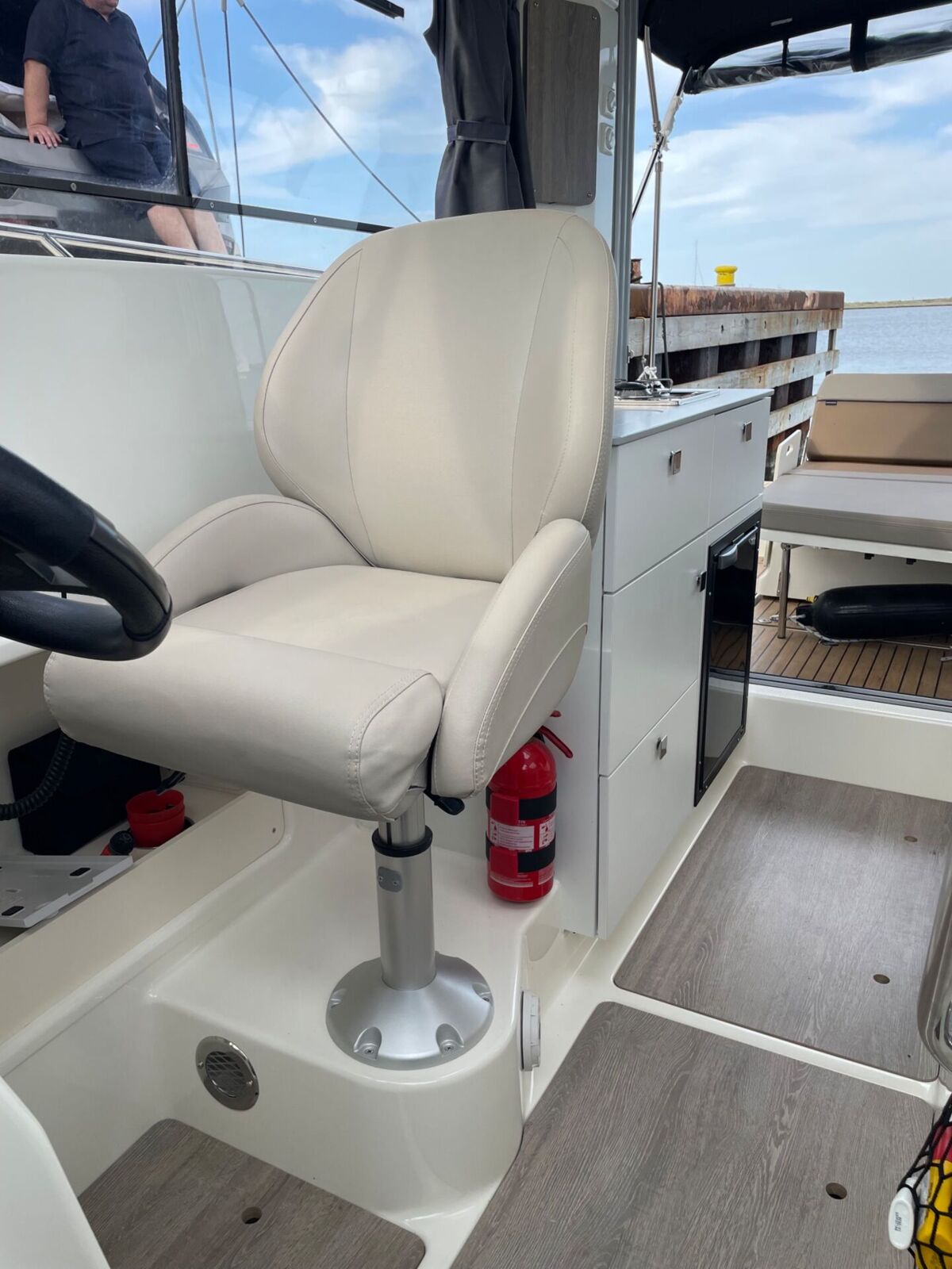 Motorboot Quicksilver Activ 755 Weekend Sailing World Yachtmakler 10