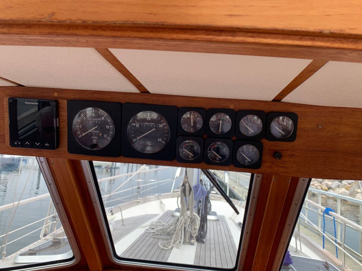Motorsegler Nauticat 33 Sailing World Yachtmakler 18