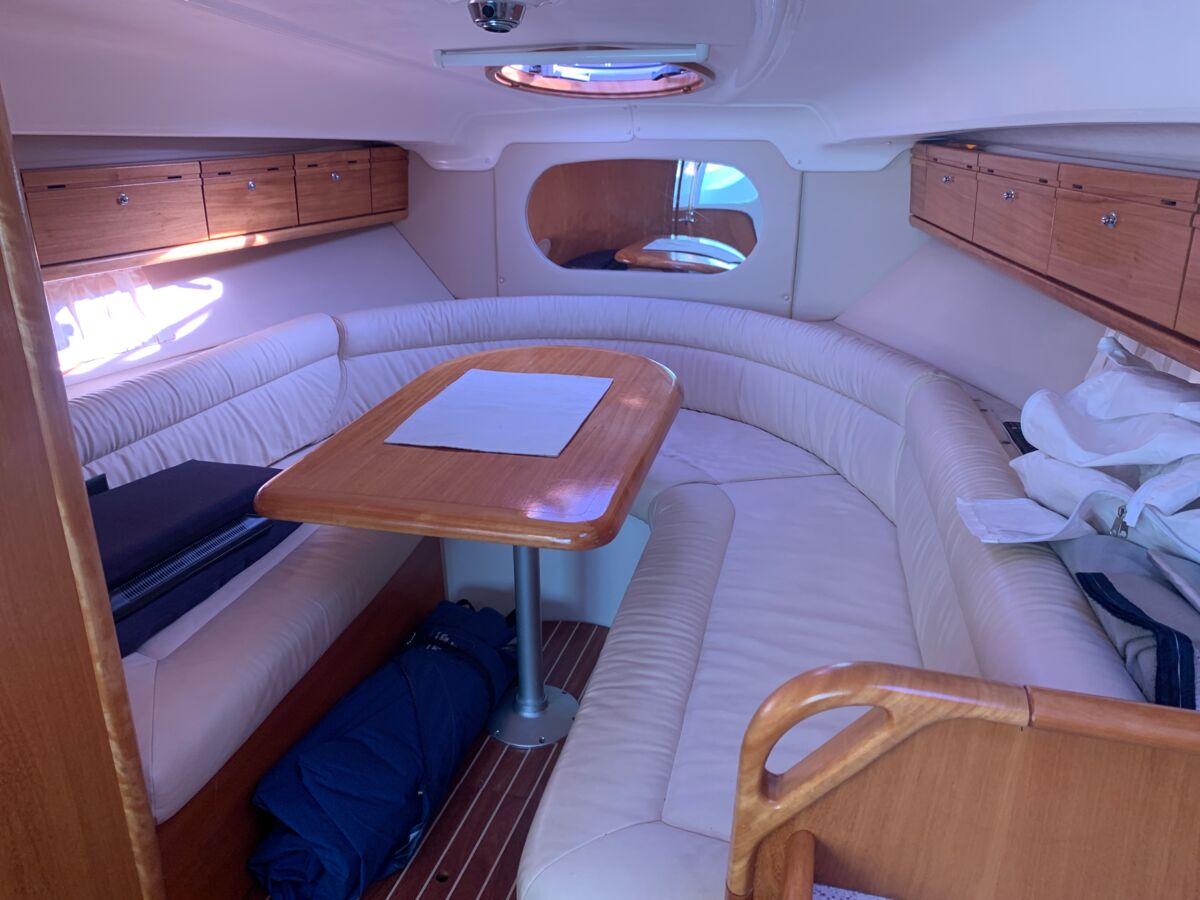 Motoryacht Bavaria 29 Sport Sailing World Yachtbrokers Heiligenhafen 5