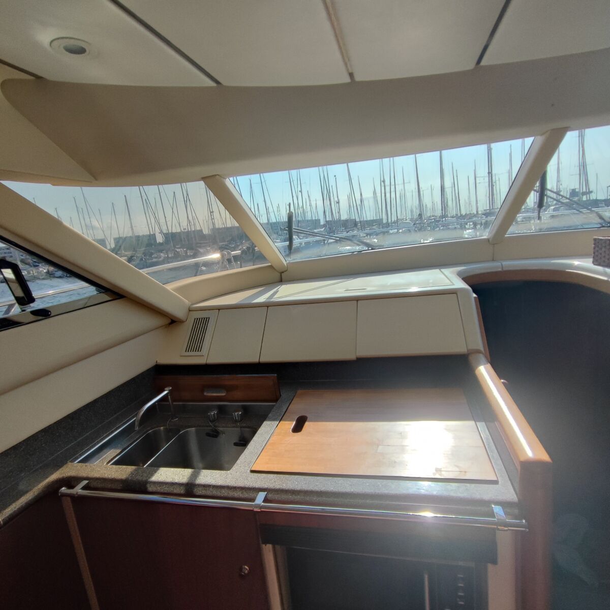 Motoryacht Fairline Squadron 50 Sailing World Yachtbrokers 10