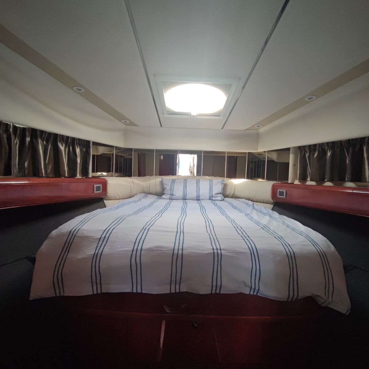 Motoryacht Fairline Squadron 50 Sailing World Yachtbrokers 11