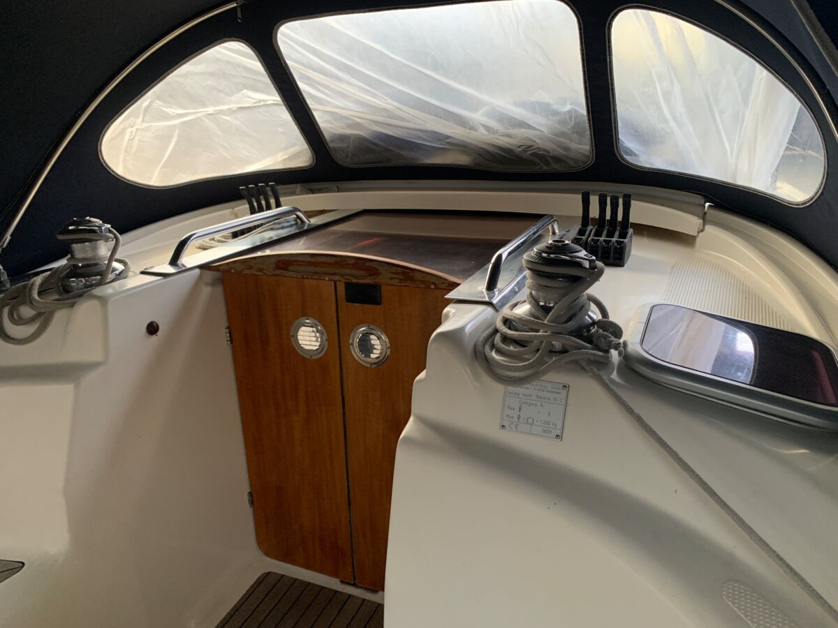 Sailing Yacht Bavaria 34 Cruiser Sailing World Yachtbrokers Heiligenhafen 44
