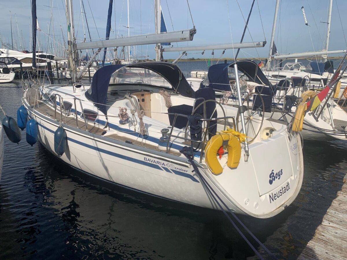Sailing Yacht Bavaria 40 Cruiser Sailing World Yachtmakler Heiligenhafen 3