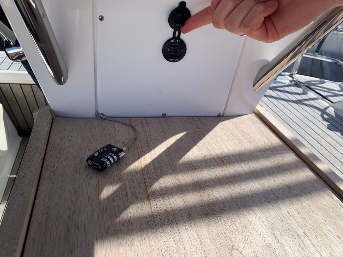 Sailing Yacht Bavaria Cruiser 32 Sailing World Yachtbrokers 27