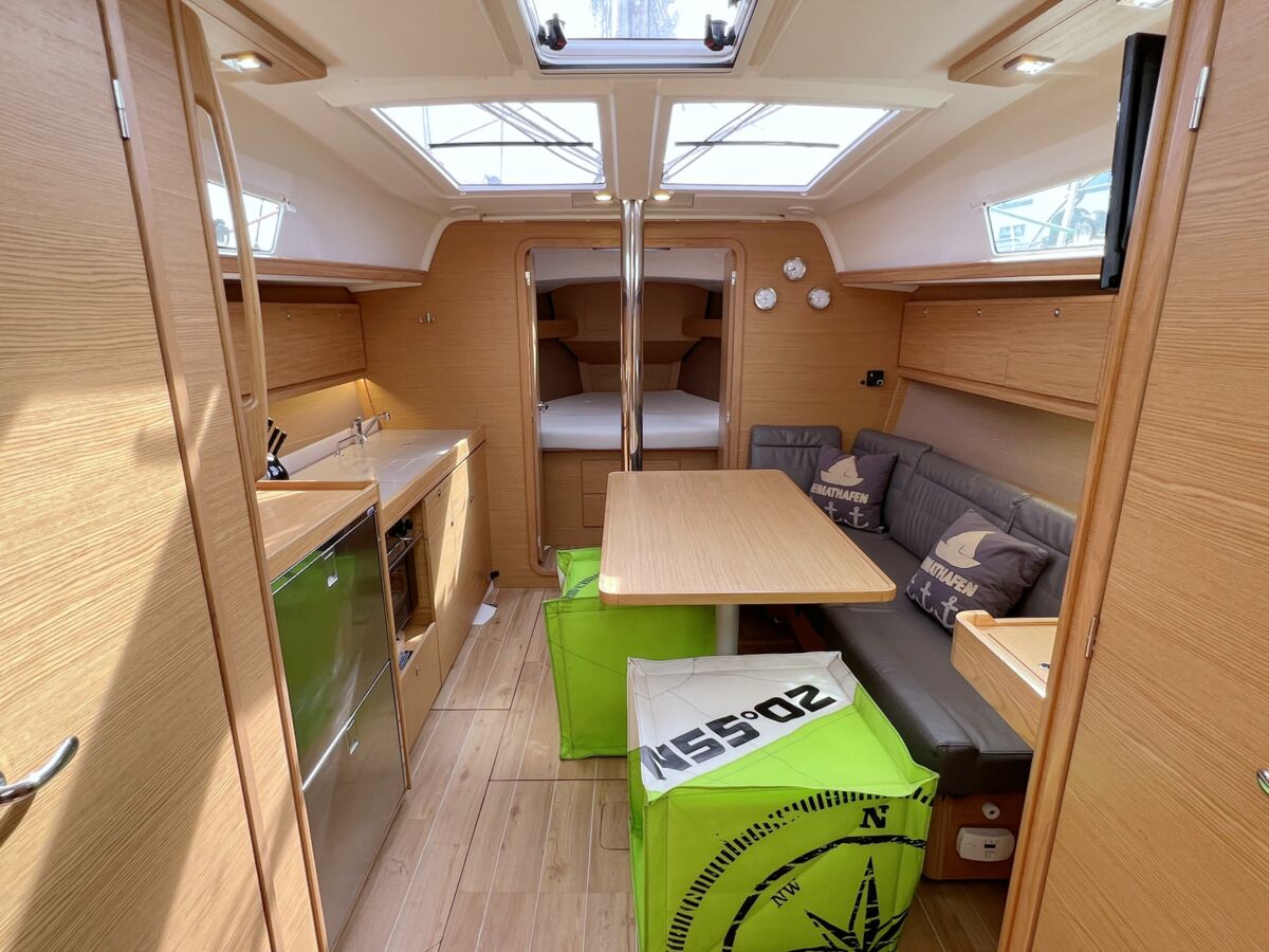 Sailing Yacht Dufour 382 Sailing World Yachtbrokers Heiligenhafen 4