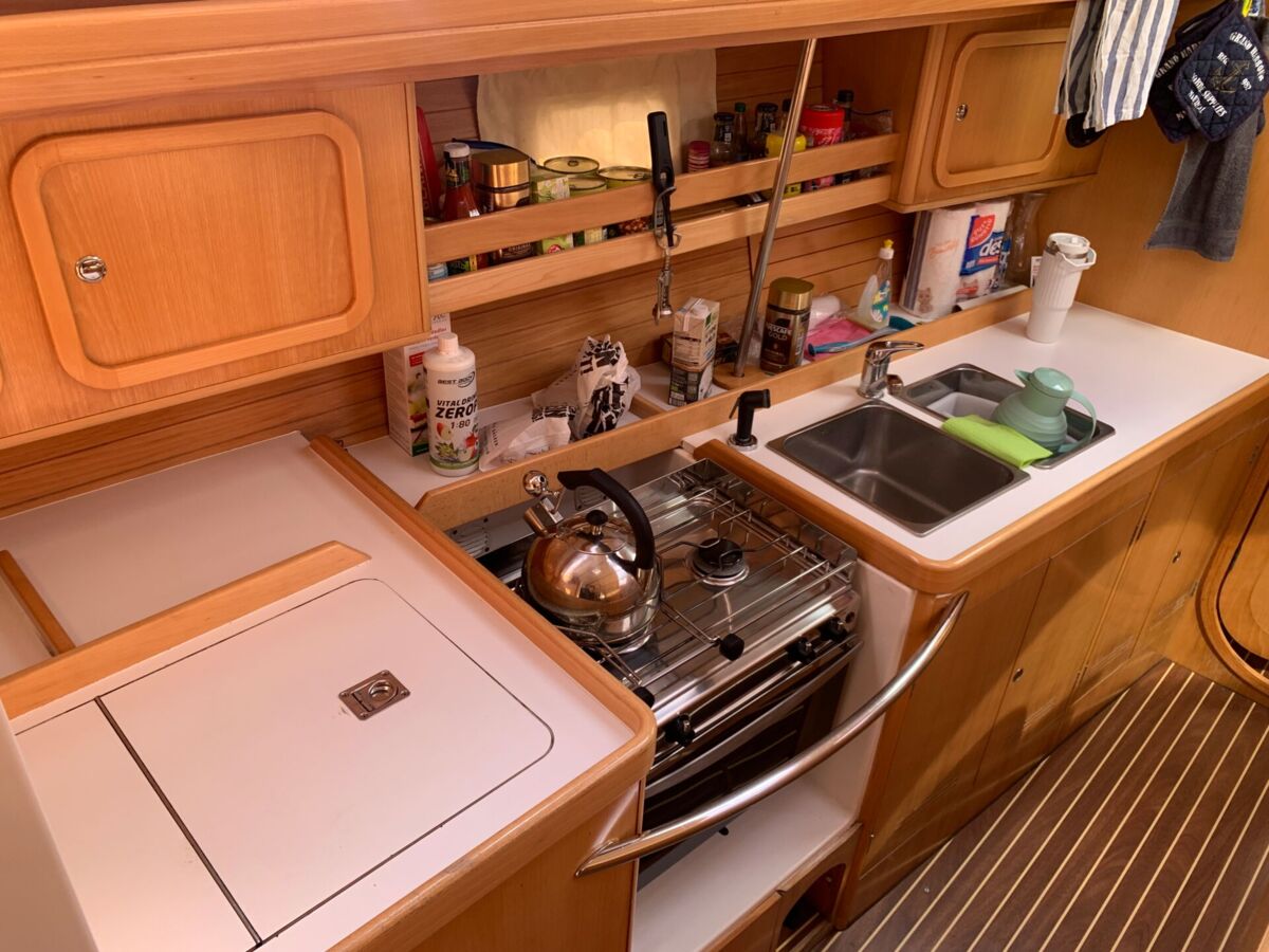 Sailing Yacht Feeling 39 DI Sailing World Yachtbrokers 7