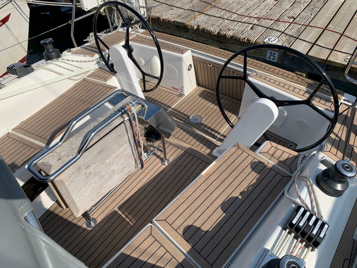 Sailing Yacht Hanse 348 Sailing World Yachtbrokers Heiligenhafen 17