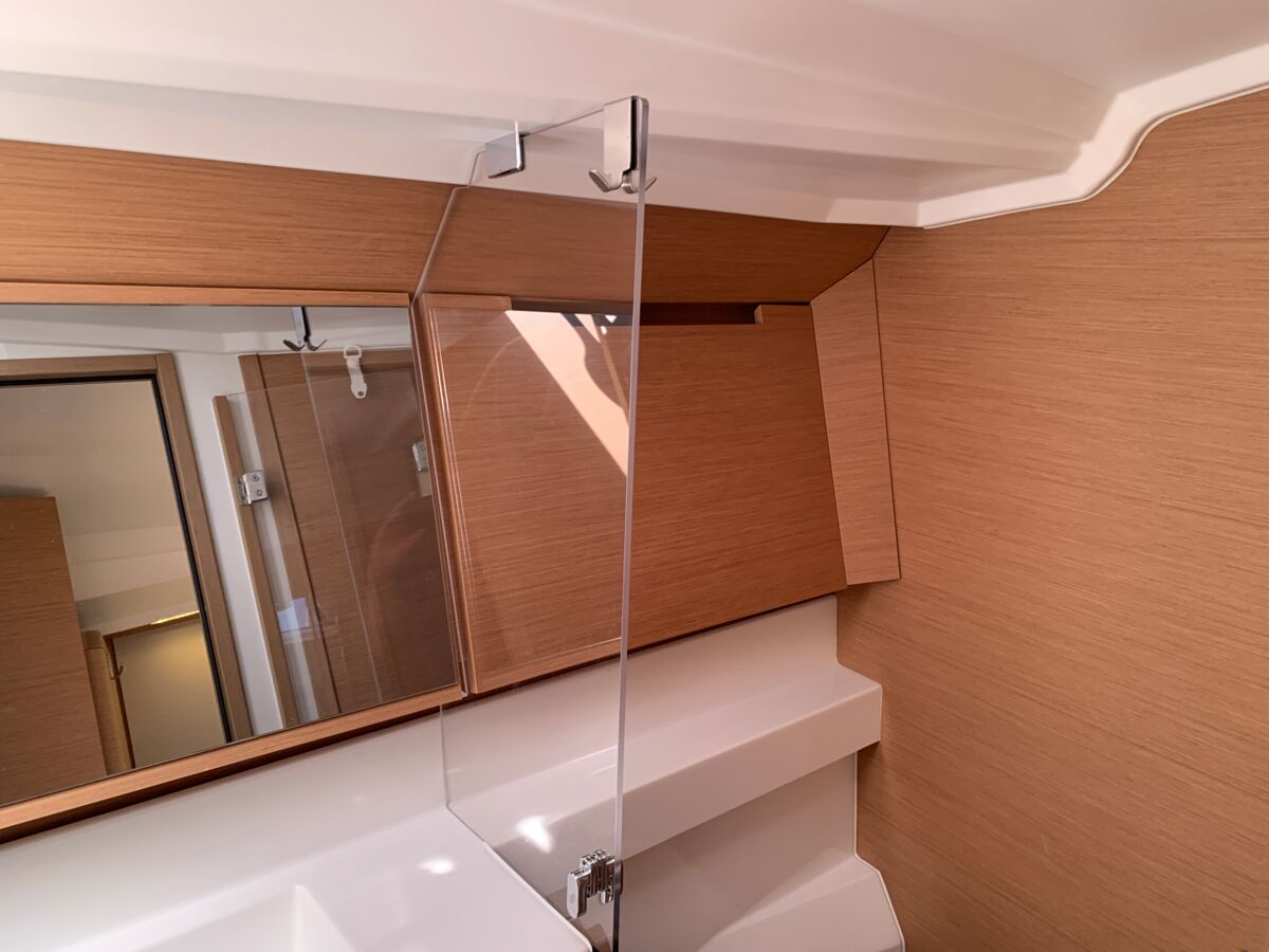 Sailing Yacht Jeanneau Sun Odyssey 410 Sailing World Yachtbrokers 23