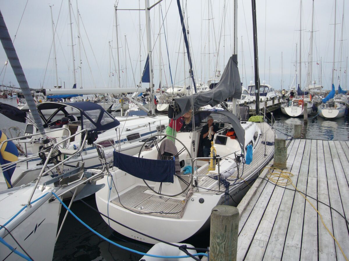 Sailing Yacht Salon 34 Sailing World Yachtbrokers 3