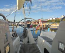 Sailing Yacht Salon 34 Sailing World Yachtbrokers 8