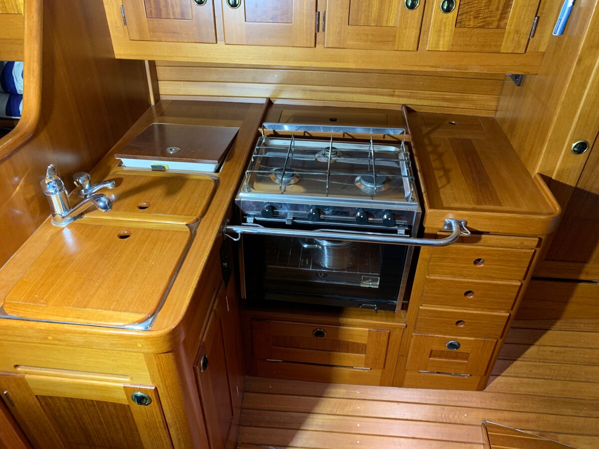 Sailing Yacht Wasa 370 Sailing World Yachtbrokers 16