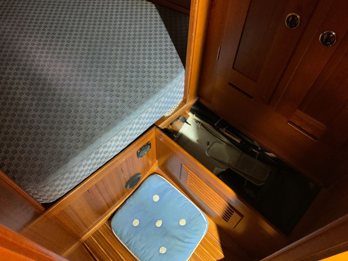 Sailing Yacht Wasa 370 Sailing World Yachtbrokers 20
