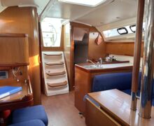 Sailing yacht Beneteau Oceanis 37 Sailing World Yachtbrokers Heiligenhafen 11
