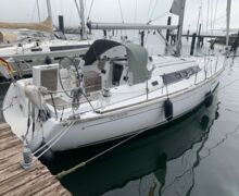 Sailing yacht Beneteau Oceanis 37 Sailing World Yachtbrokers Heiligenhafen 2