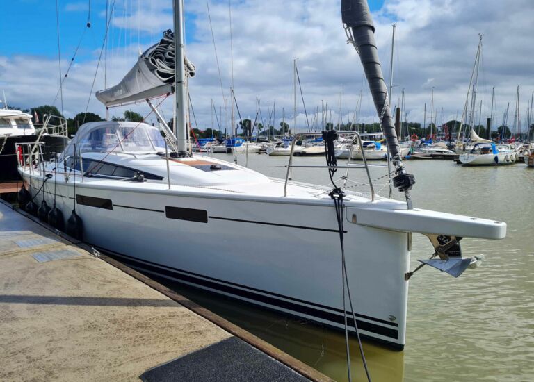 Segelyacht Dehler 38 SQ Sailingworld Yachtmakler 1