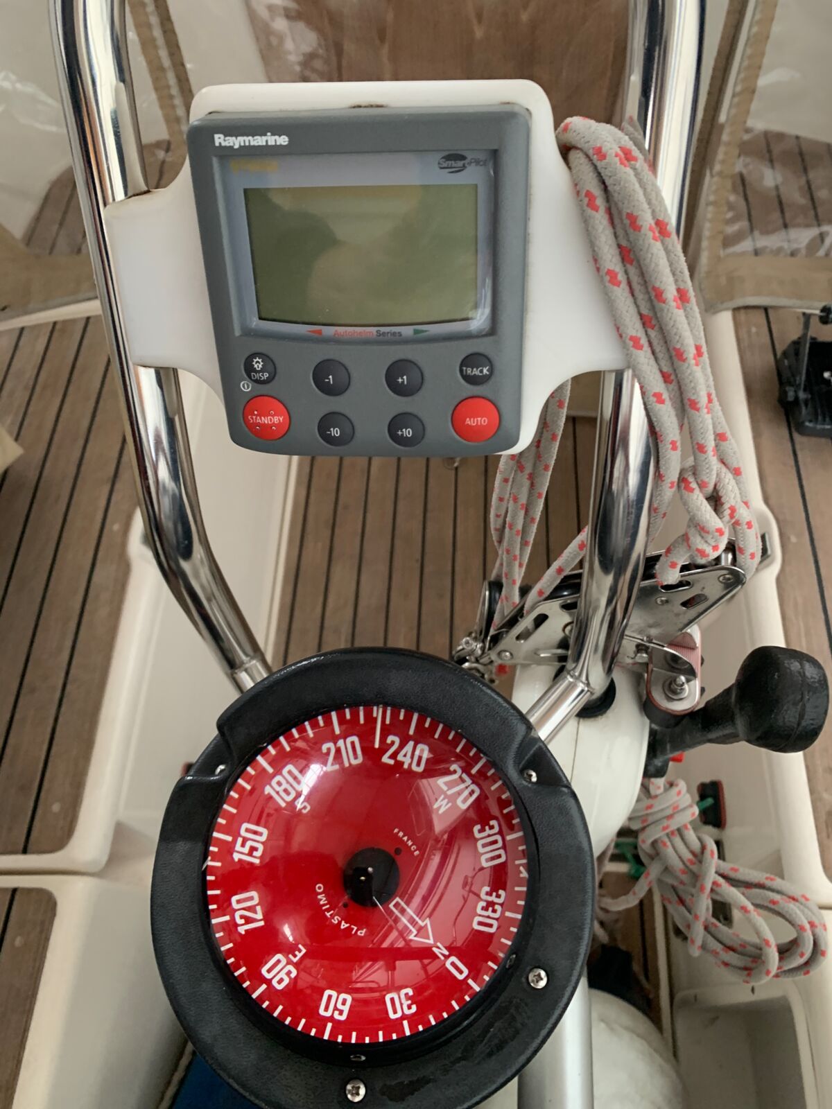 Segelyacht Hai 760 Decksalon Sailing World Yachtmakler 31