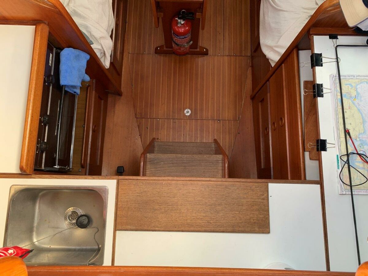 Segelyacht Hallberg-Rassy 29 Fehmarn Sailing World Yachtmakler 29