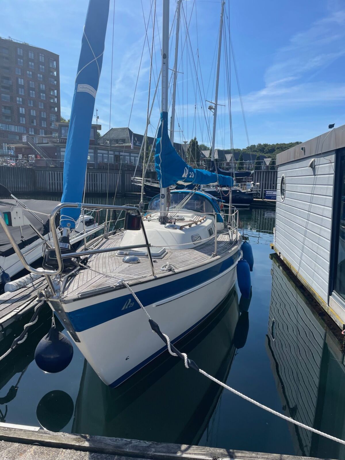 Segelyacht Hallberg-Rassy 29 Sailing World Yachtbrokers 2