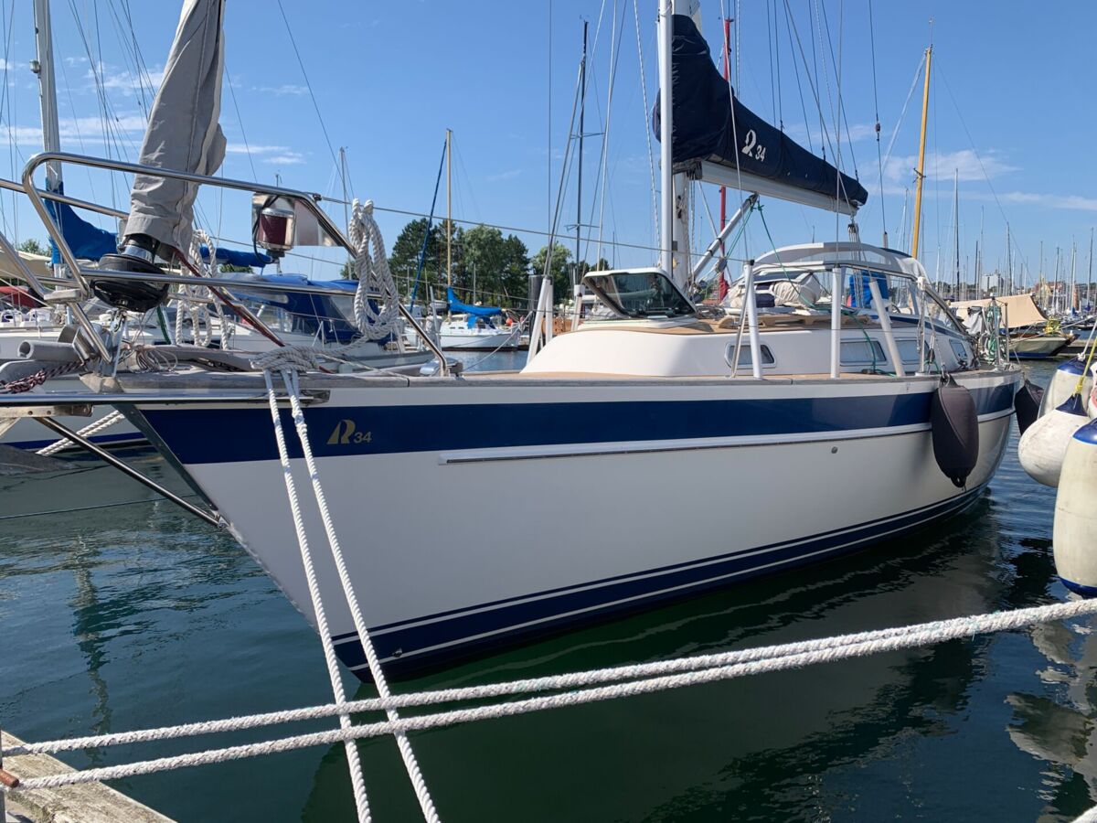 Segelyacht Hallberg-Rassy 34 Sailing World Yachtbrokers 78